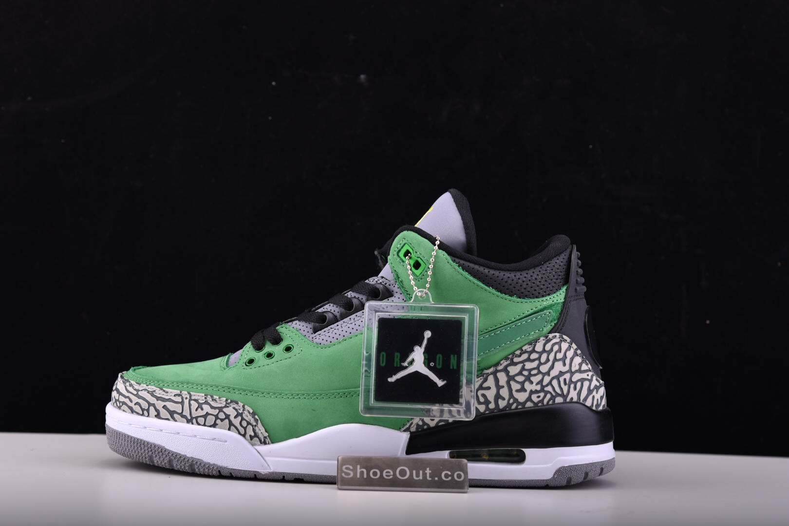 Air Jordan 3 Retro Tinker Oregon Ducks PE shoes