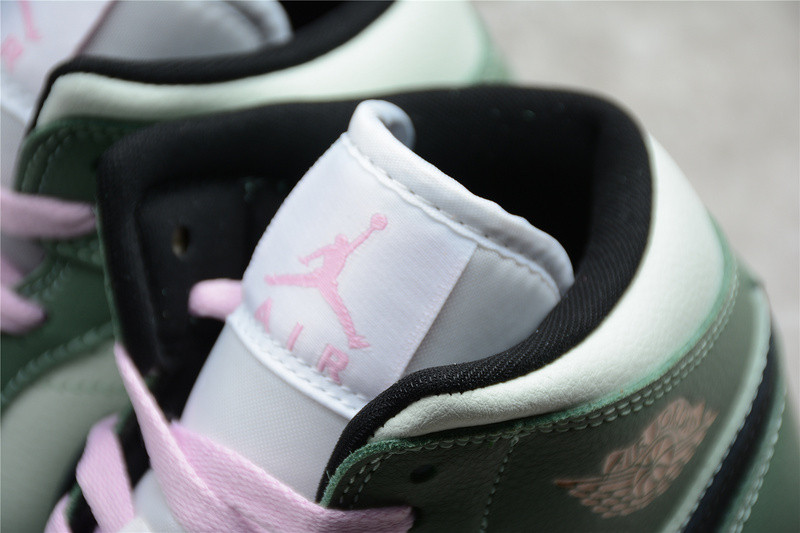 Air Jordan 1 Mid SE “Dutch Green” CZ0774-300