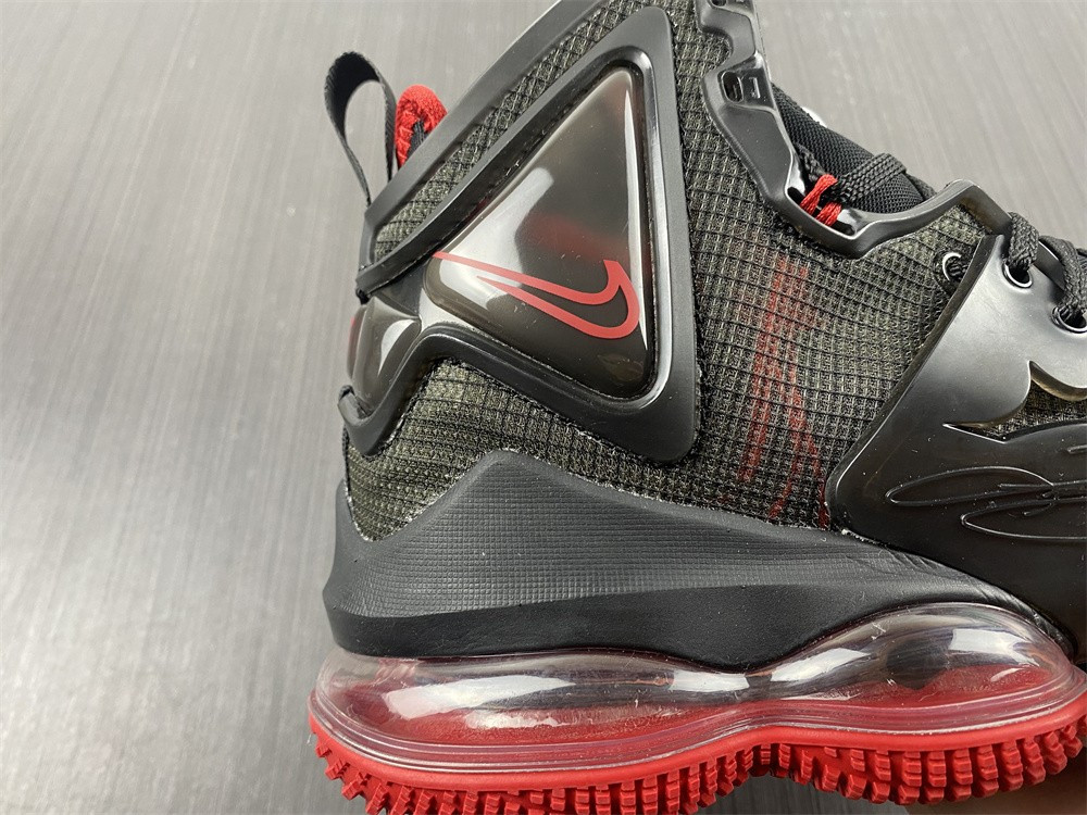Nike LeBron 19 “Bred” CZ0203-001