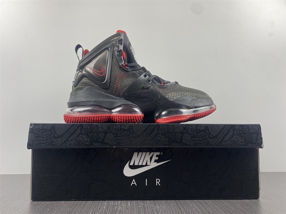 Nike LeBron 19 “Bred” CZ0203-001