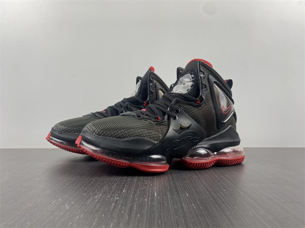 Nike LeBron 19 “Bred” CZ0203-001