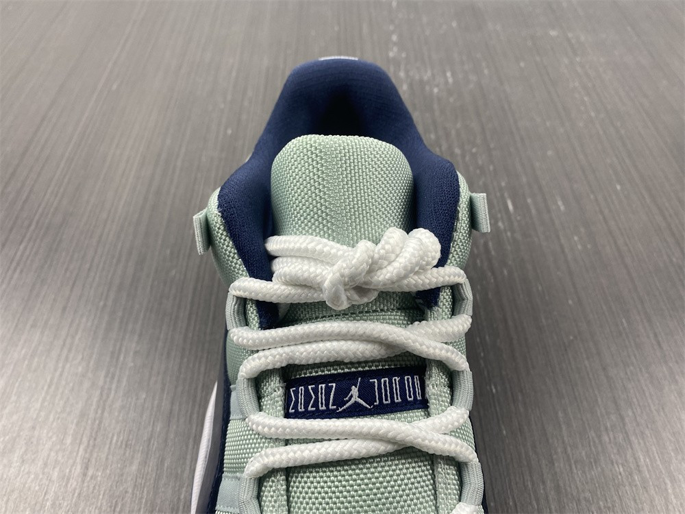 Jordan 11 Retro Low Georgetown (GS)  528896-007