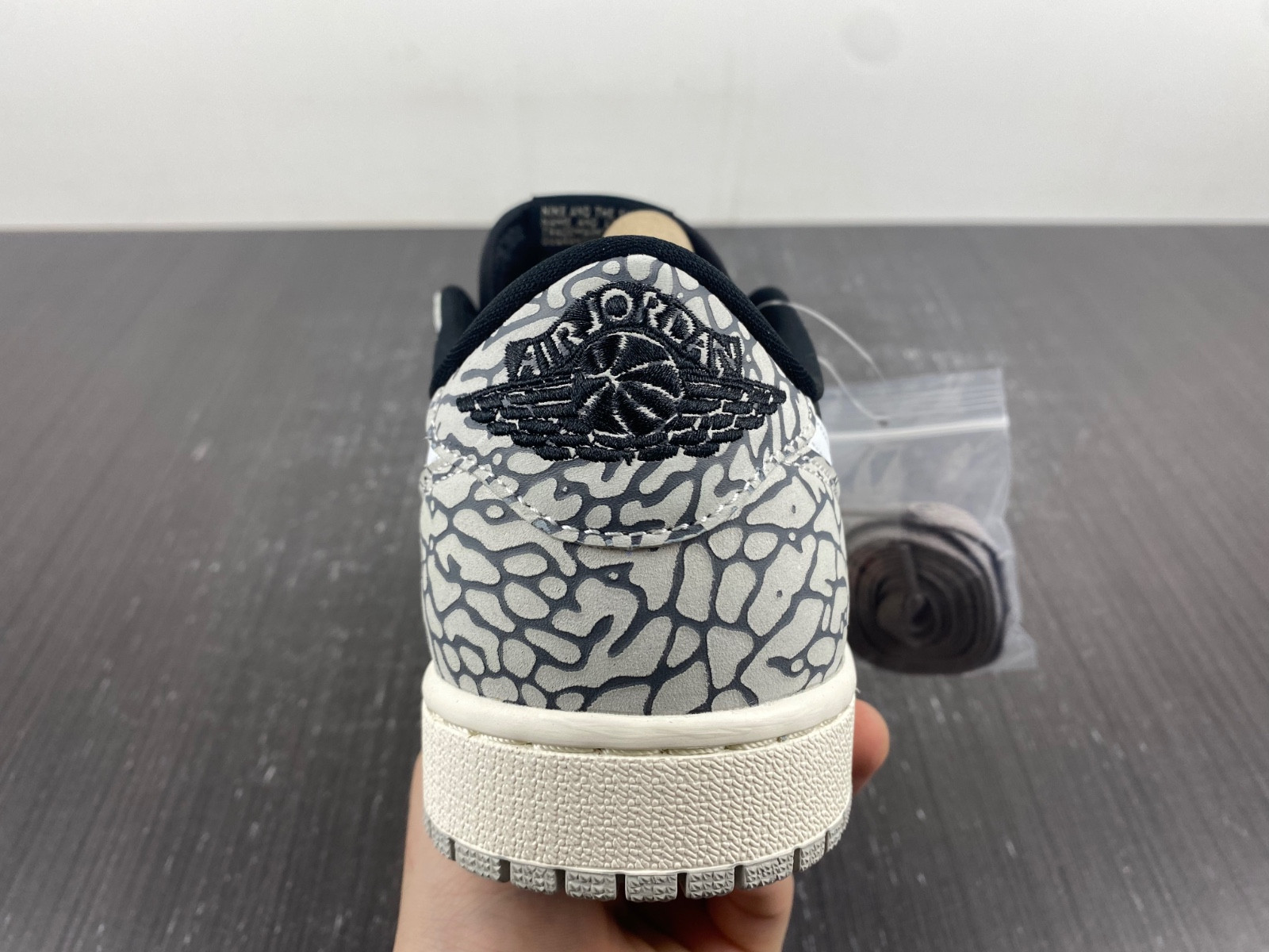 Air Jordan 1 Low OG “Black Cement”  CZ0790-001