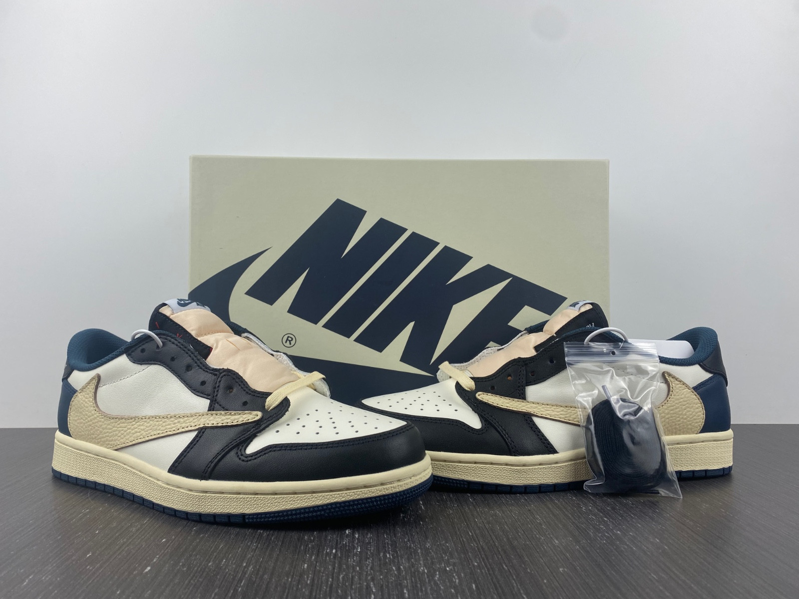 Air Jordan 1 Low DM7866-400