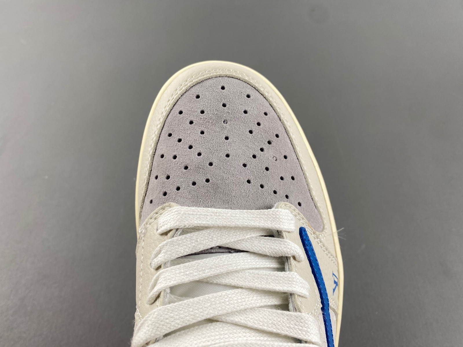 Travis Scott x Air Jordan 1 LX1988 -033