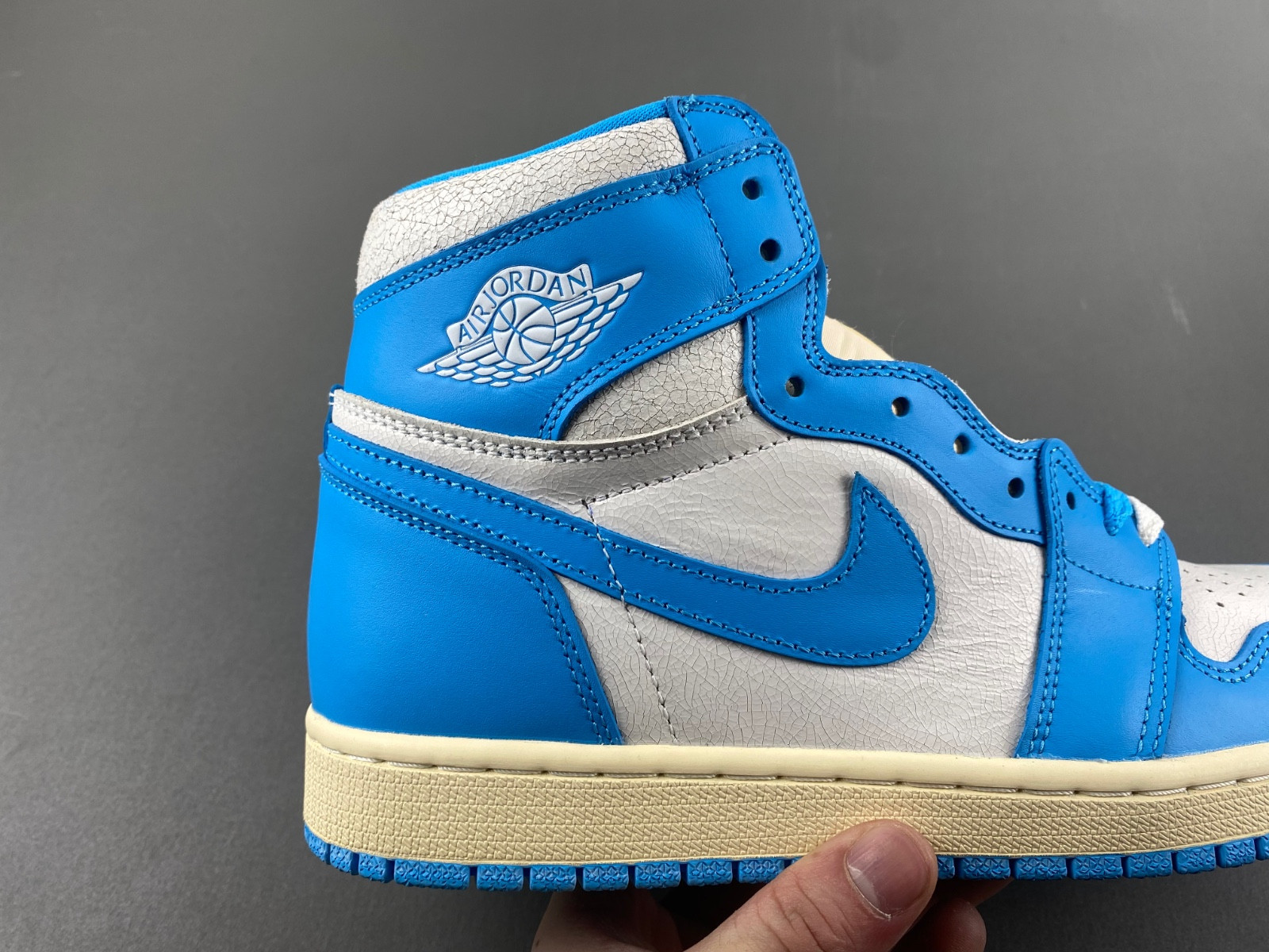 Air Jordan 1 High OG“UNC Reimagined” DZ5485-402