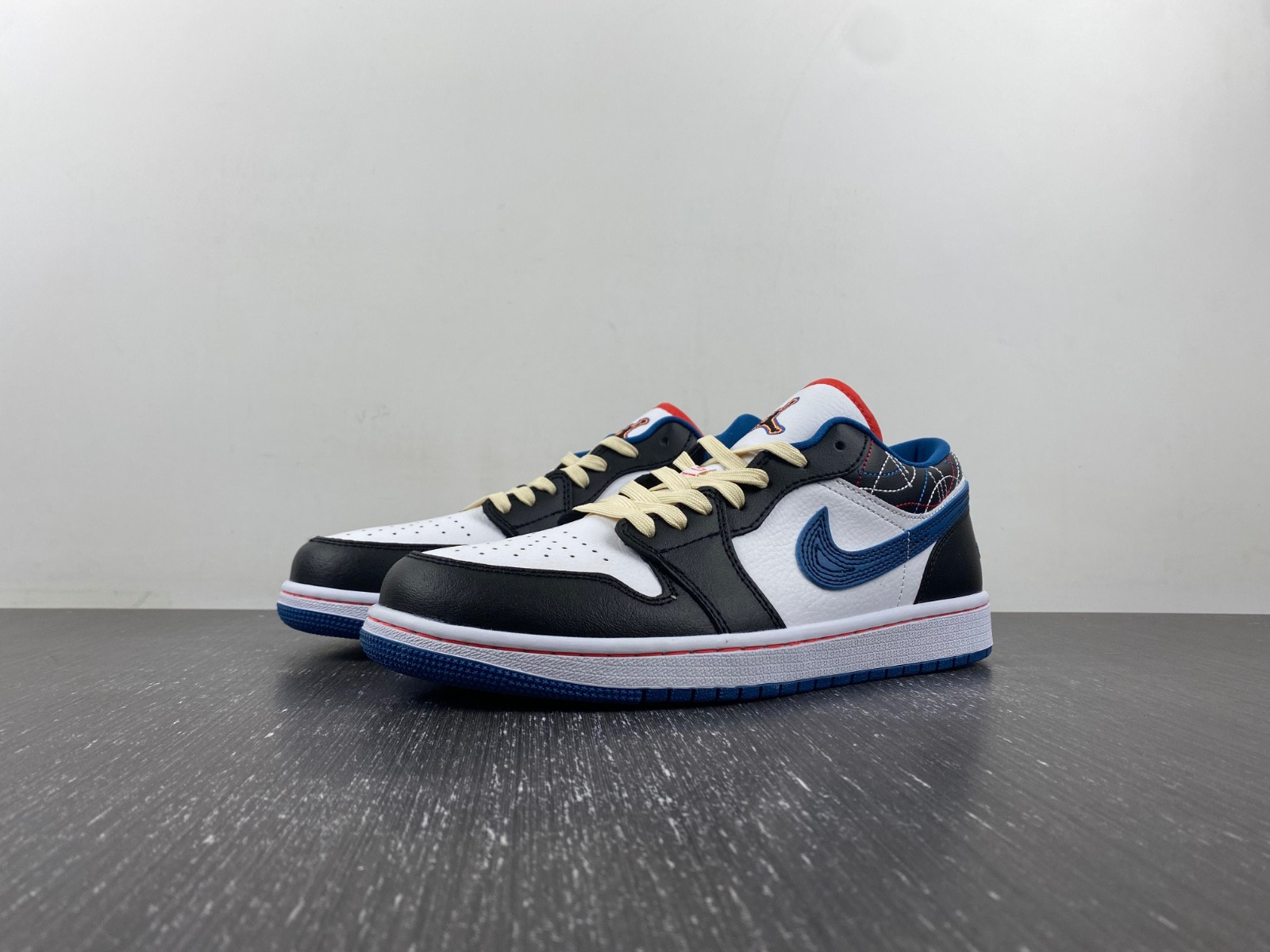 Air Jordan 1 Low SE FV3622-141