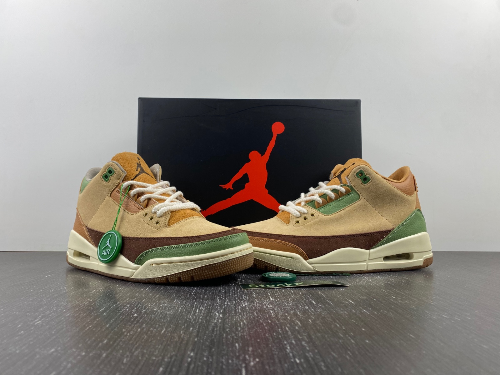 Jordan 3 CT8532-102