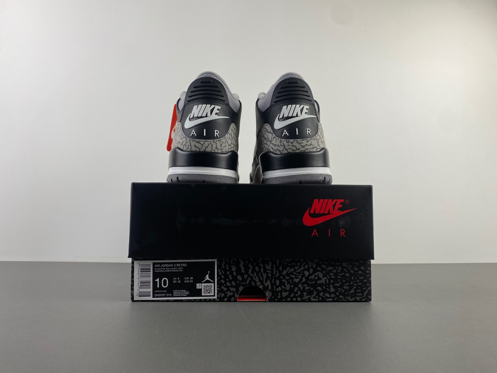 Air Jordan 3 OG “Black Cement” 2024 DN3707-010