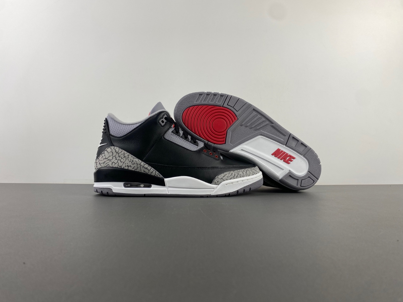Air Jordan 3 OG “Black Cement” 2024 DN3707-010