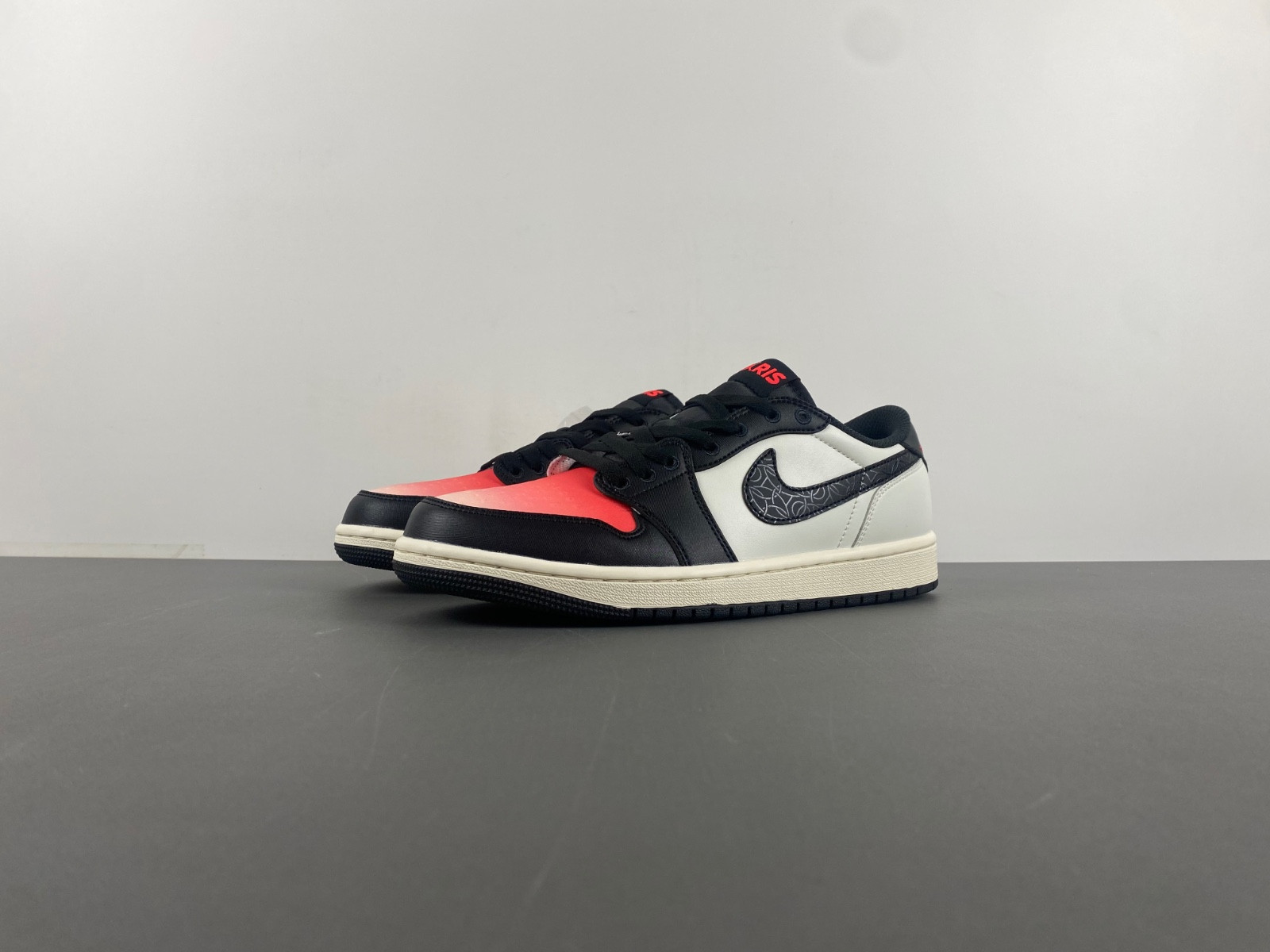 PSG x Air Jordan 1 Low OG HF8828-100