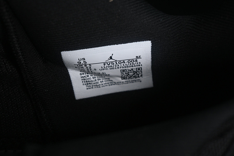 AIR JORDAN 11 RETRO LOW SPACE JAM FV5104-004