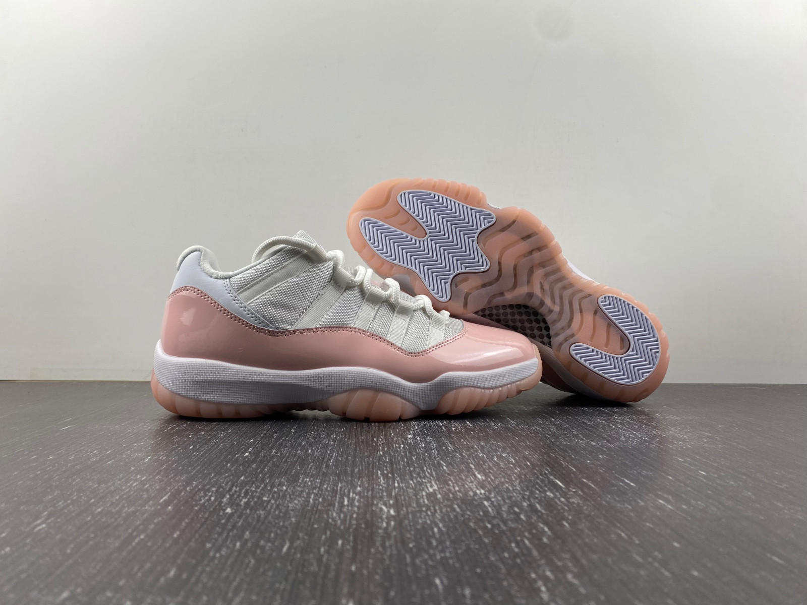 Air Jordan 11 Low WMNS “Legend Pink” AH7860-160