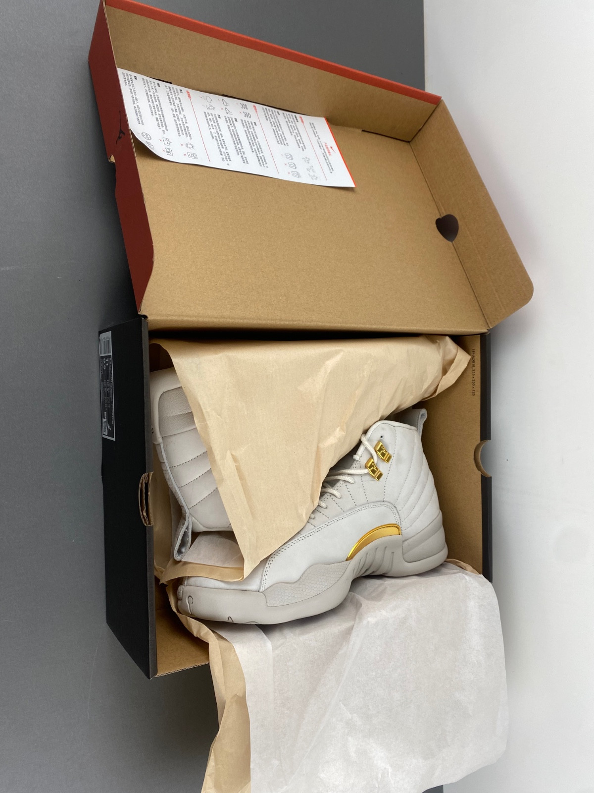 Air Jordan 12 WMNS “Phantom”  FD9101-007