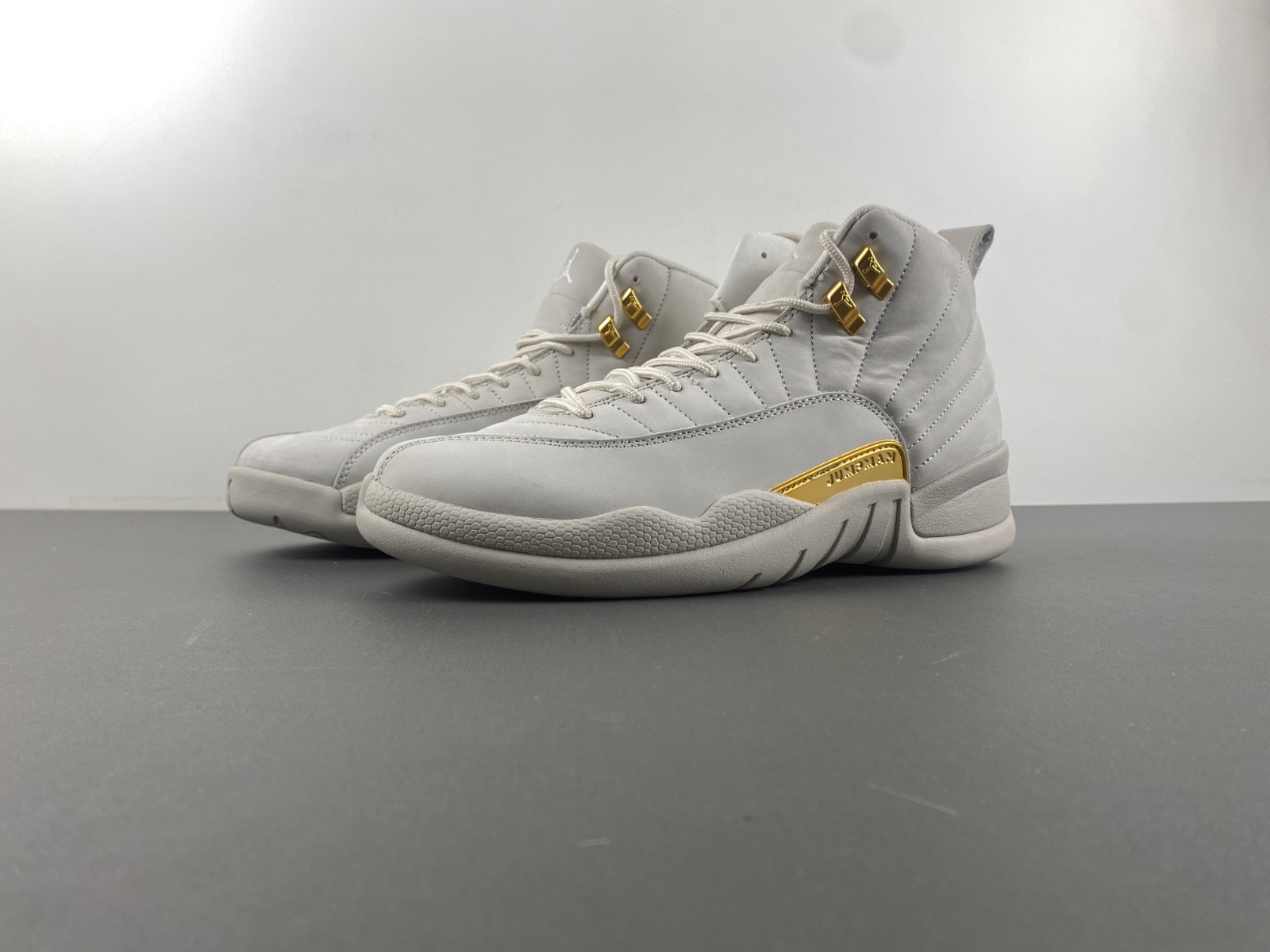 Air Jordan 12 WMNS “Phantom”  FD9101-007