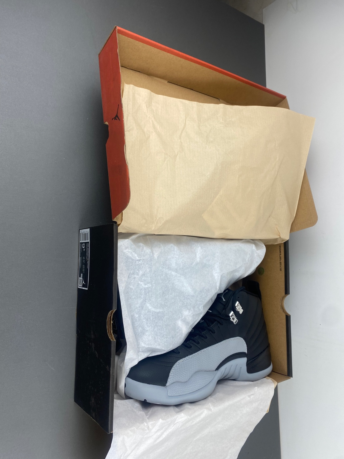 Air Jordan 12 BLACK/WOLF GREY CT8013-010