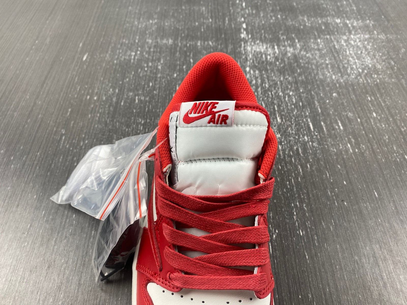 OFF-WHITE x Travis Scott x Air Jordan 1 DM7890-103