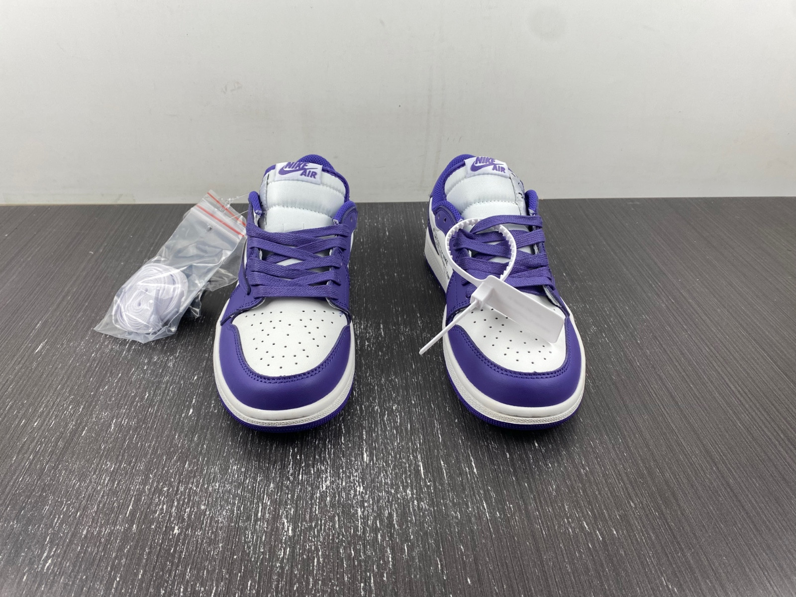 OFF-WHITE x Travis Scott x Air Jordan 1 DM7890-386