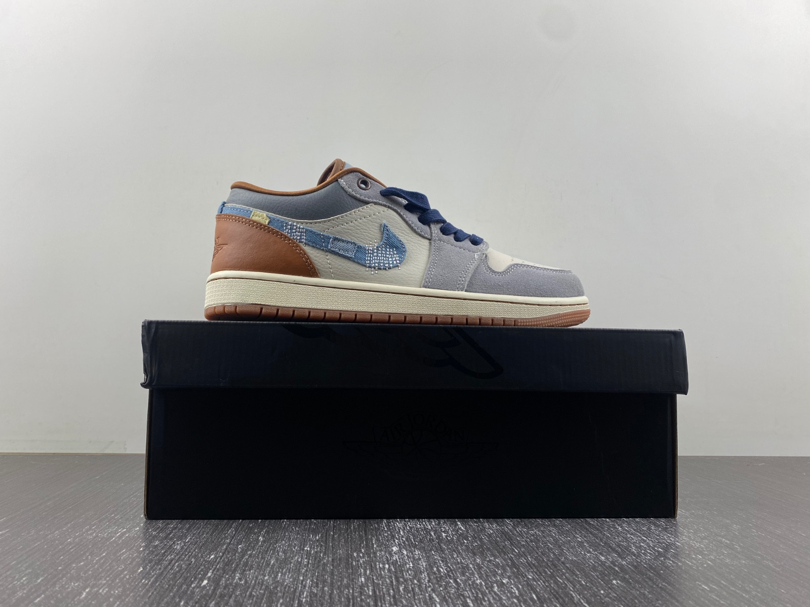 Air Jordan 1 Low  FZ5042-041