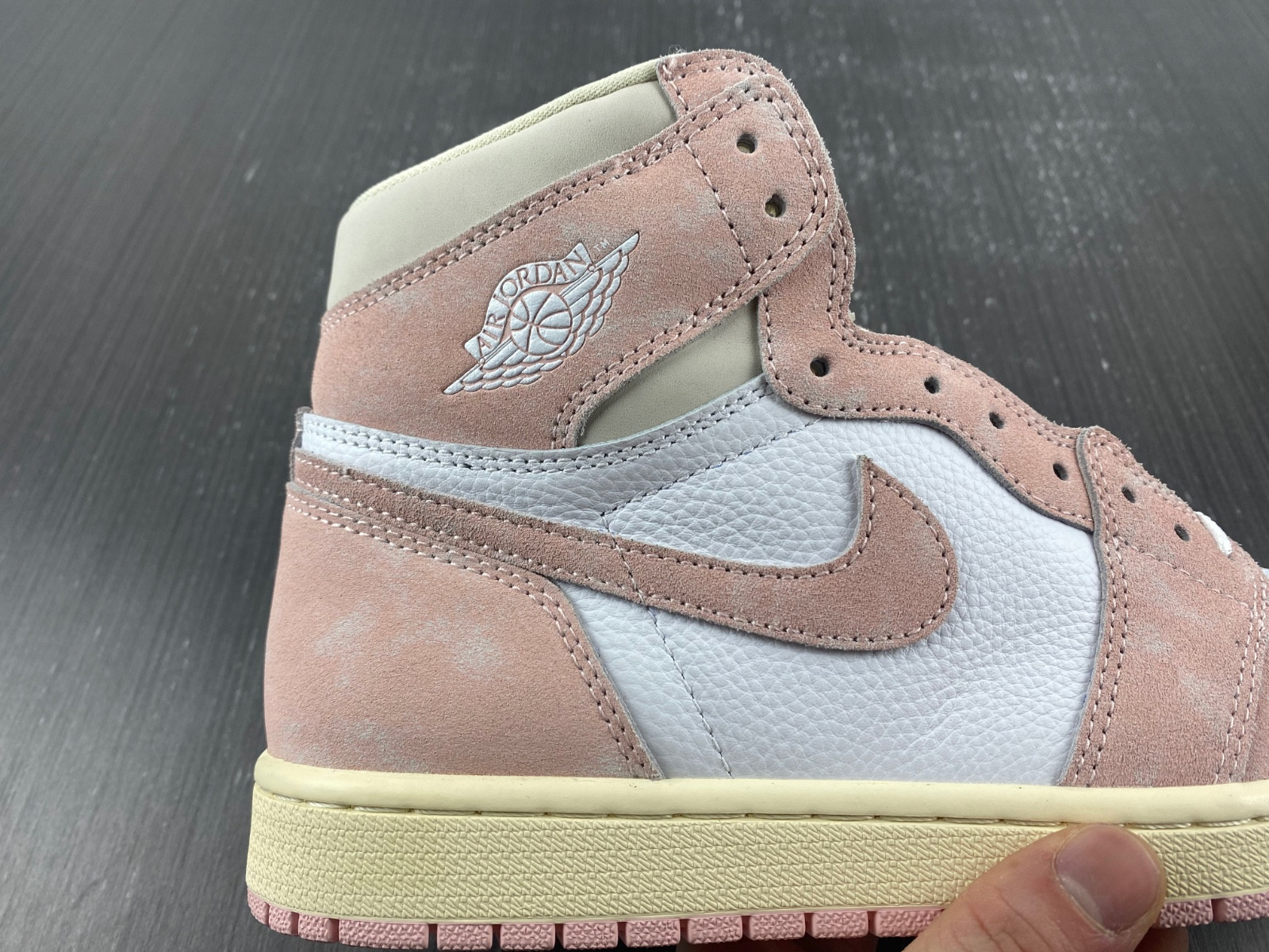 Air Jordan 1 High OG WMNS “Washed Pink” FD2596-600