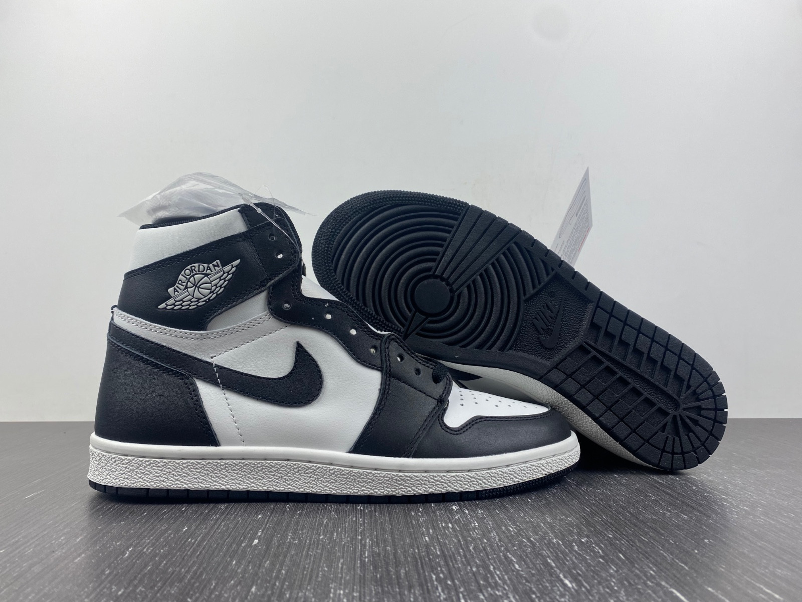 Jordan 1 Retro High 85 Black White (2023) BQ4422-001