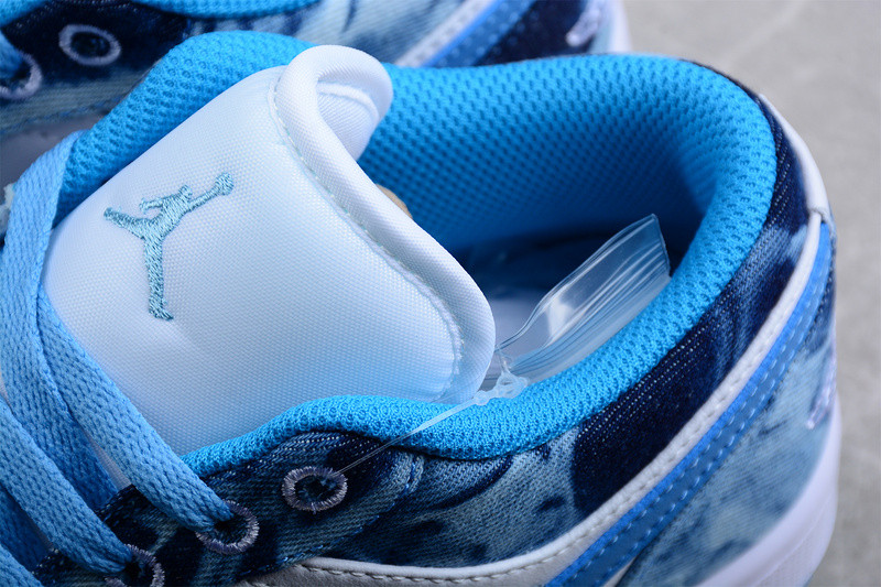 Jordan 1 Low Washed Denim (GS) DM8947-100