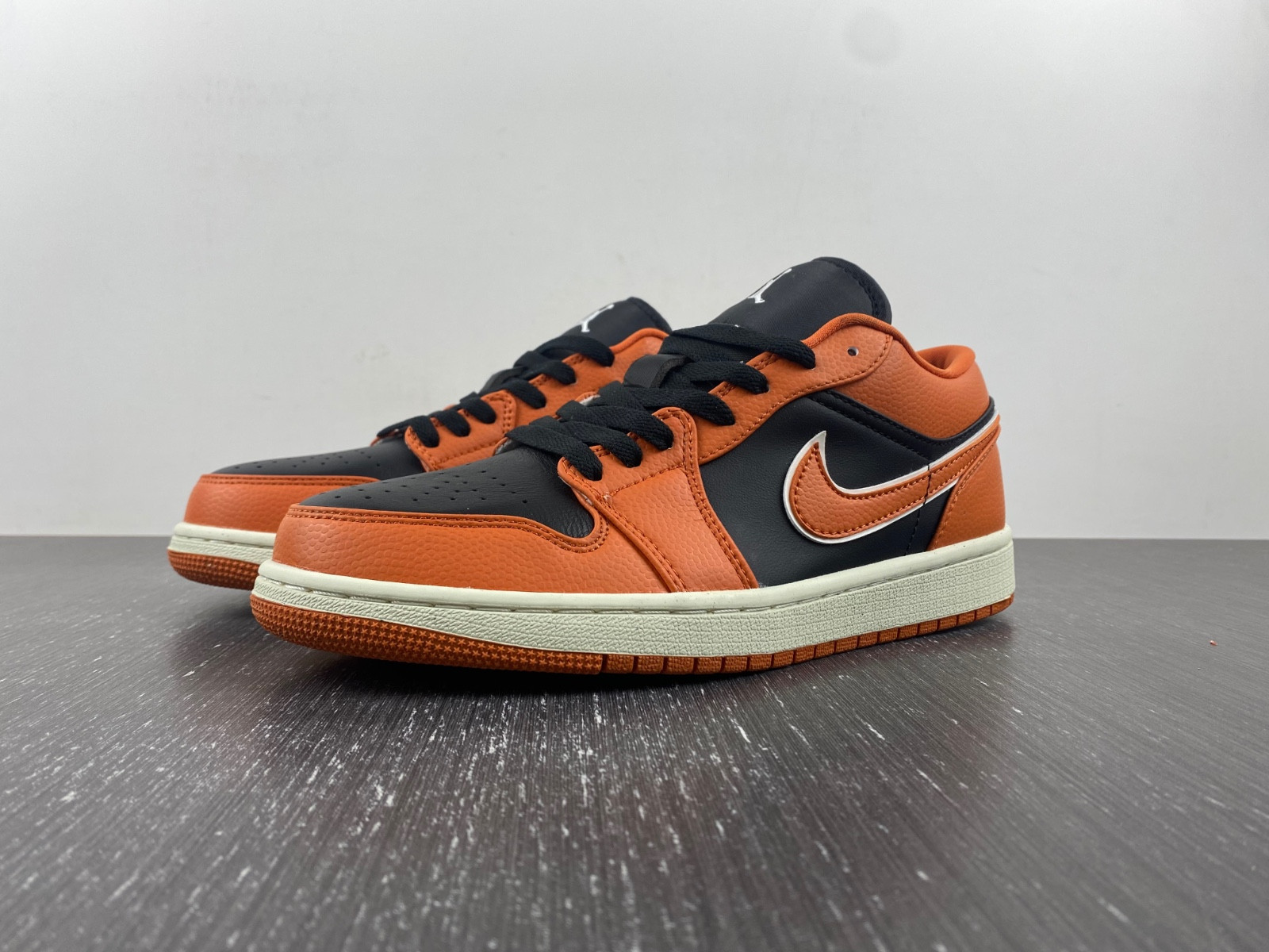 Air Jordan 1 Low WMNS “Sport Spice” DV1299-800