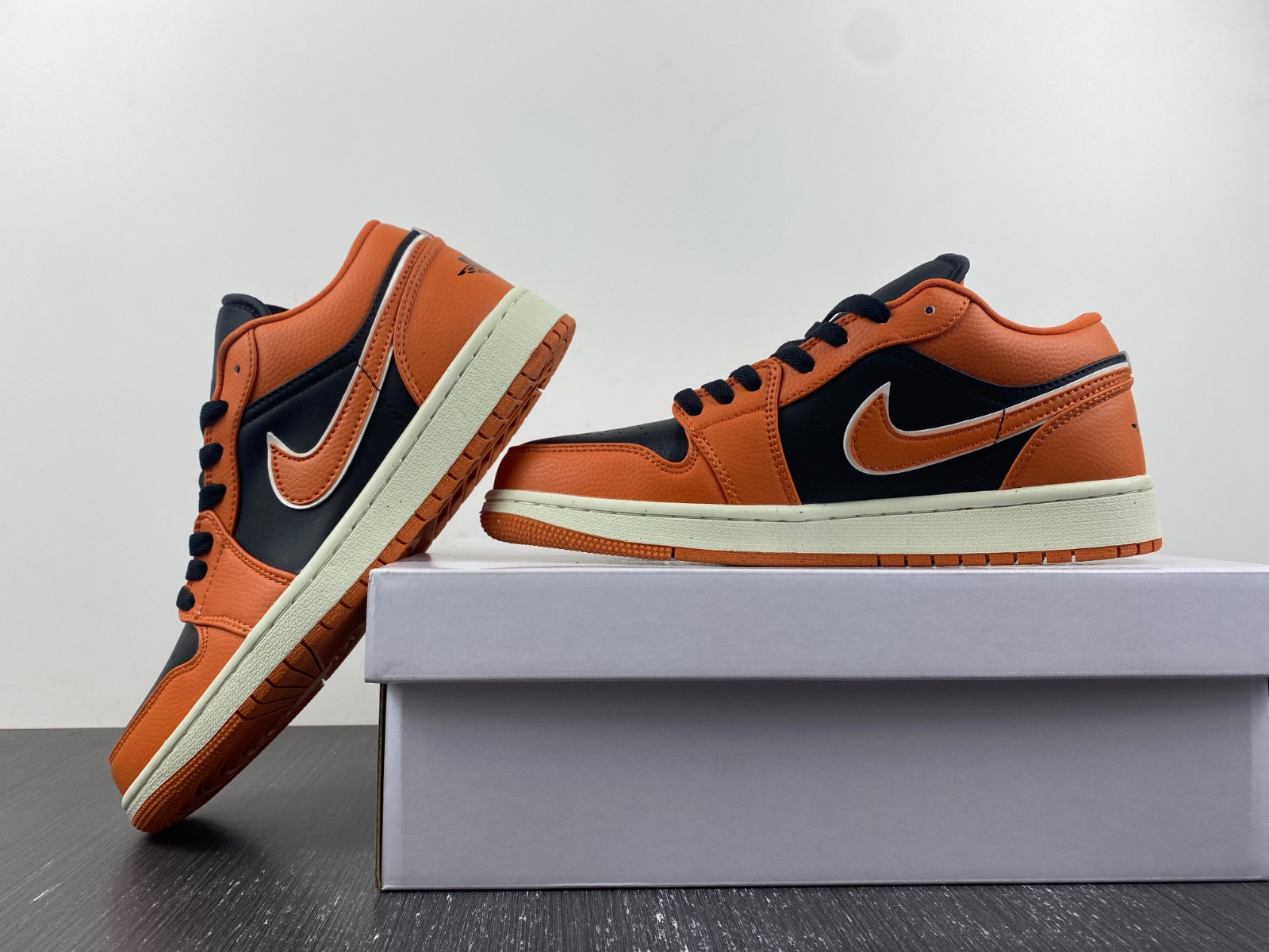 Air Jordan 1 Low WMNS “Sport Spice” DV1299-800