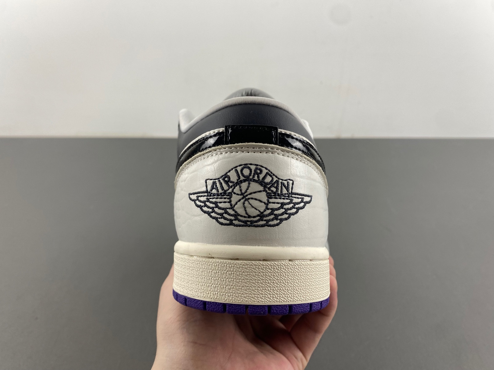 Air Jordan 1 Low SE HF5759-101