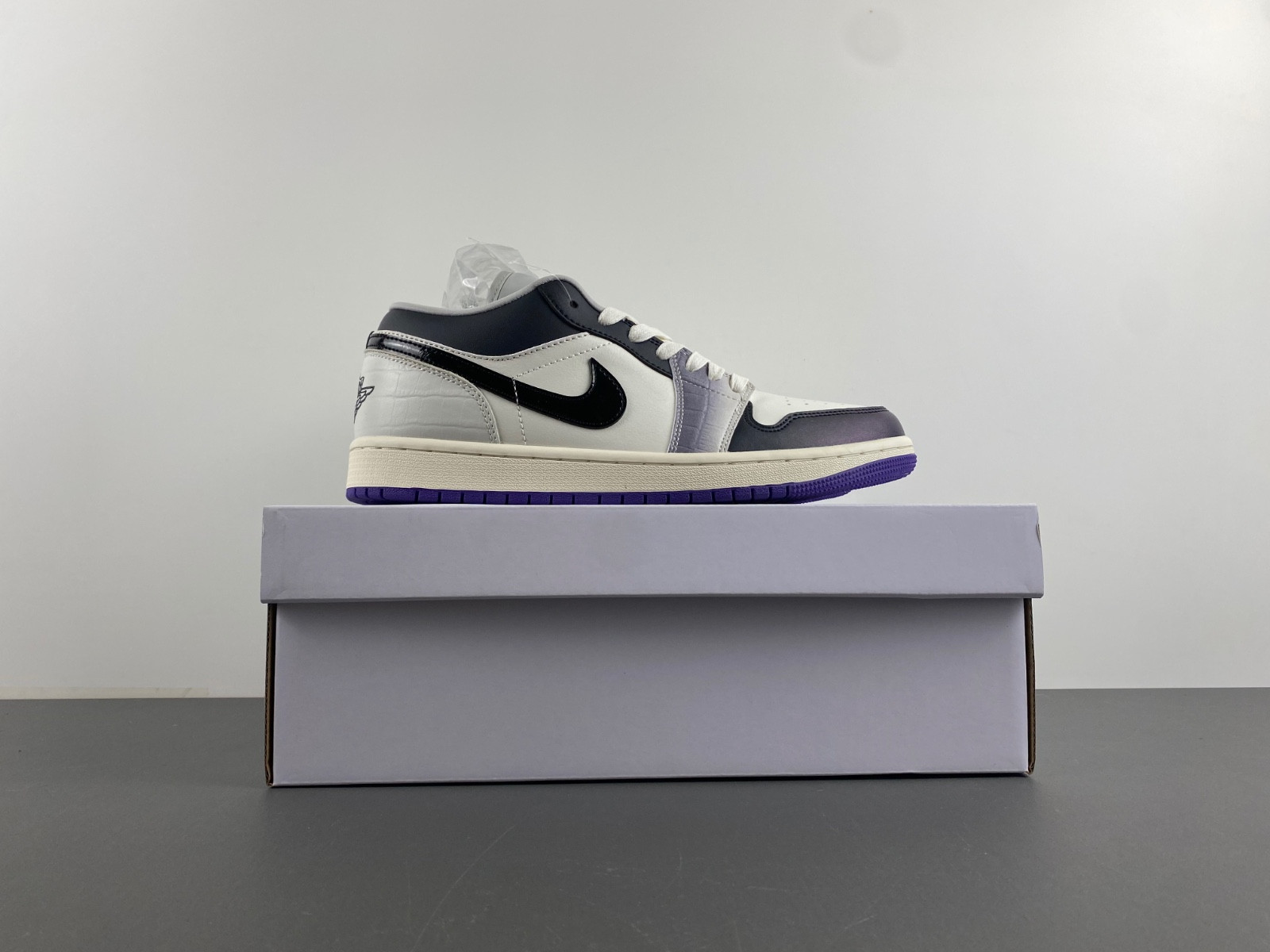 Air Jordan 1 Low SE HF5759-101