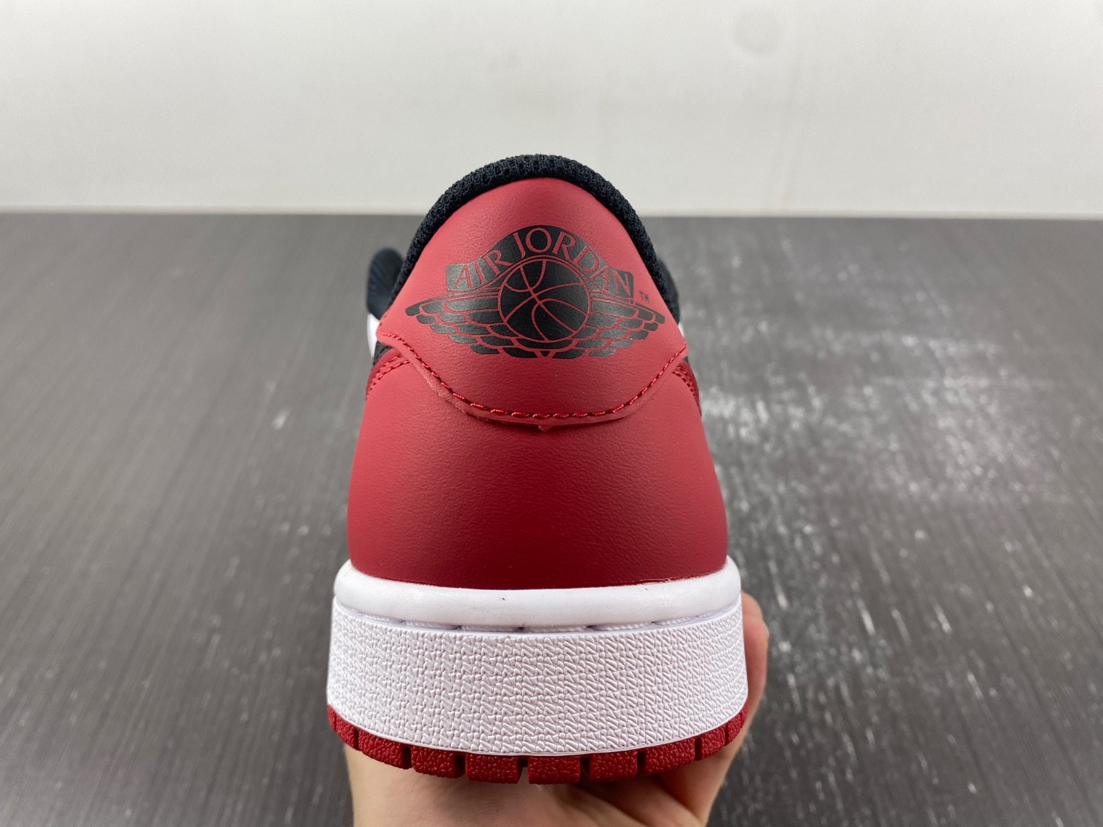 Air Jordan 1 Low OG “Black Toe” CZ0790-106