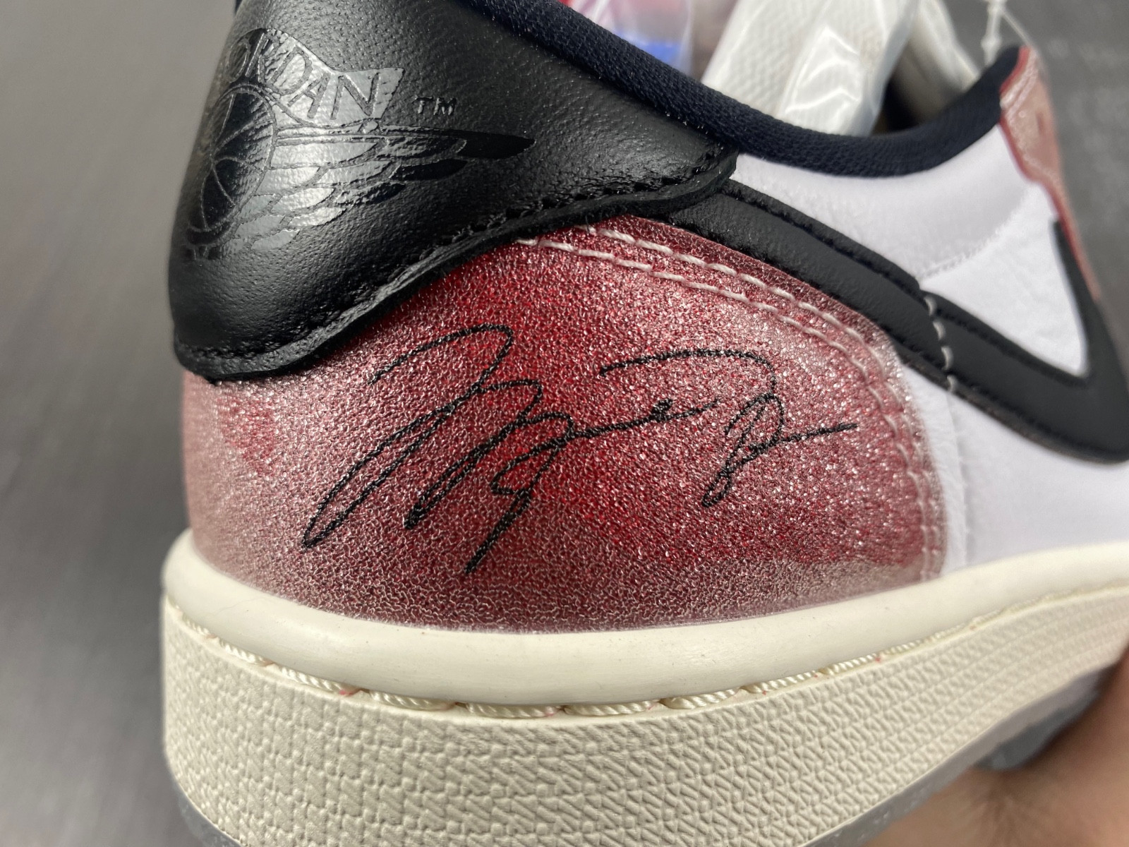 Trophy Room x Air Jordan 1 Low FN0432-017