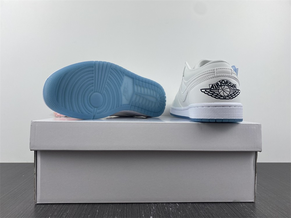 Air Jordan 1 Low AJ0819