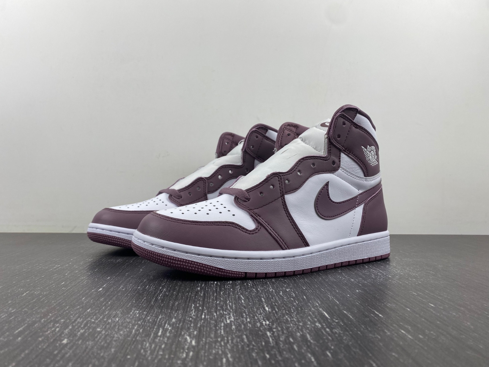 Air Jordan 1 High OG “Sky J Mauve” DZ5485-105