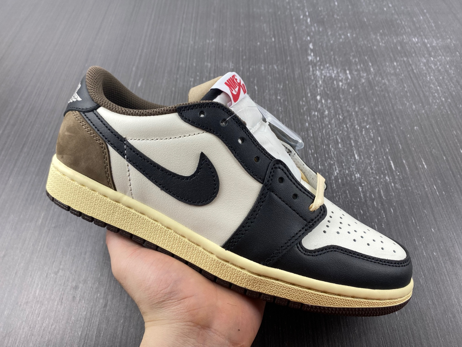 Air Jordan 1 Low CQ4277-105