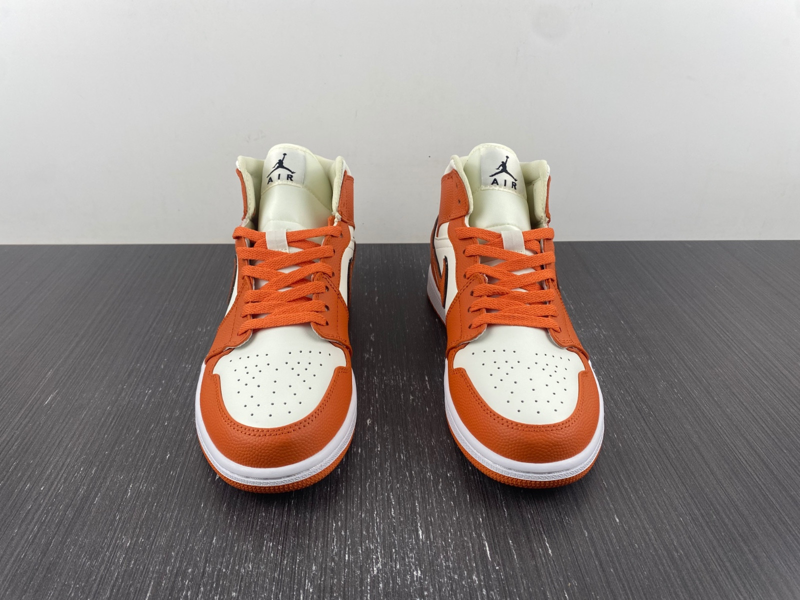 Jordan 1 Mid SE Sport Spice  DV1302-100