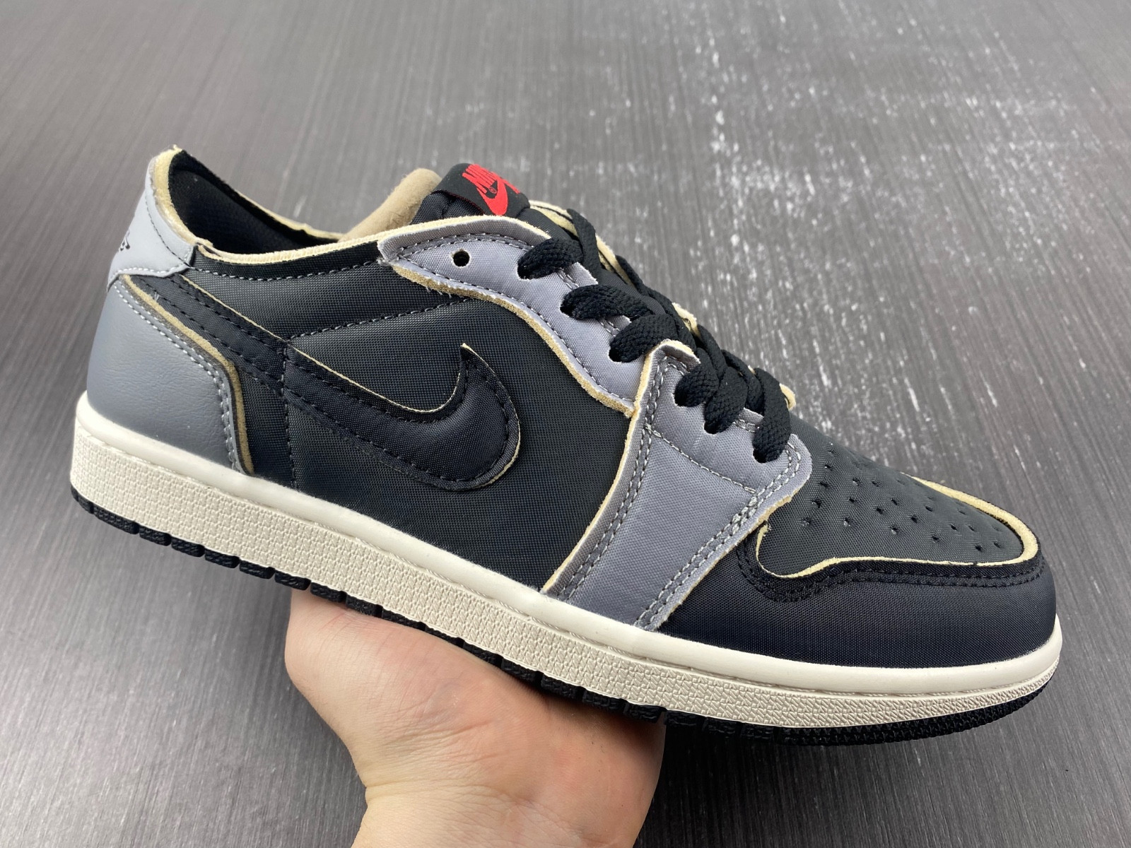 Jordan 1 Low OG EX Black Smoke Grey DV0982-006