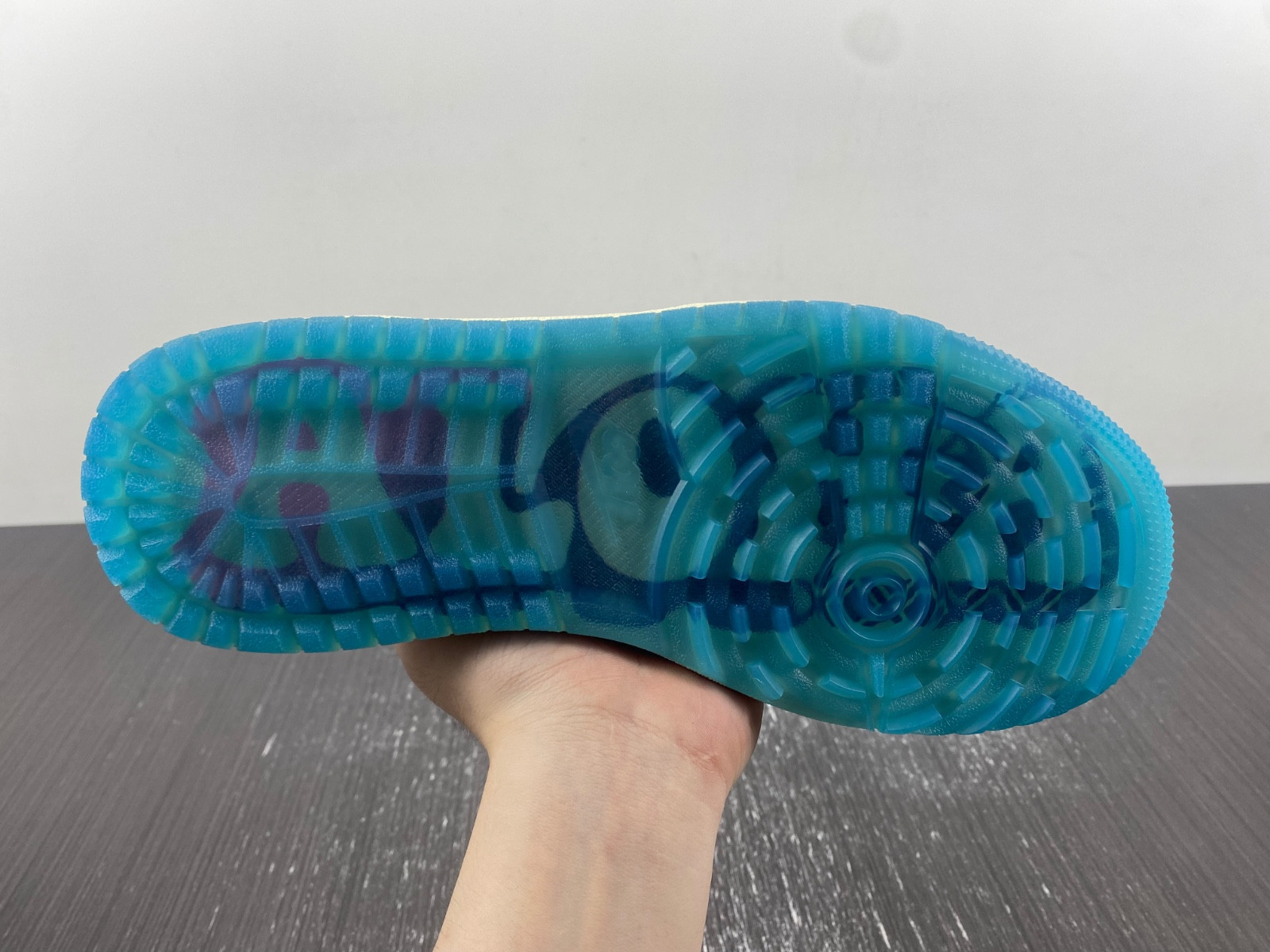 Michelle Wie West x Air Jordan 1 High Golf “Pebble Beach” FV3565-100