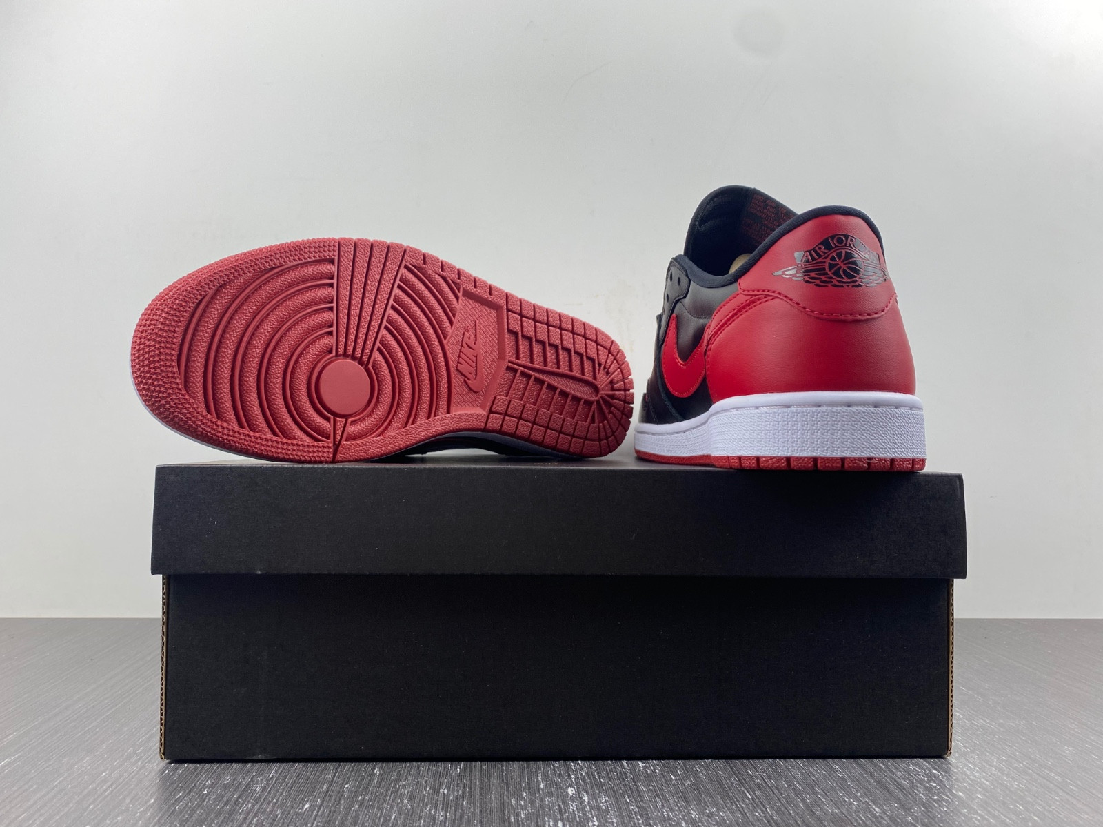 Air Jordan 1 Low OG “Bred” 705329-001