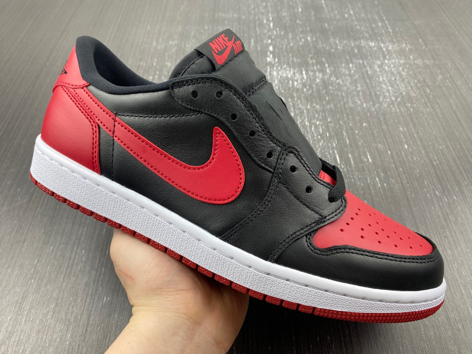 Air Jordan 1 Low OG “Bred” 705329-001