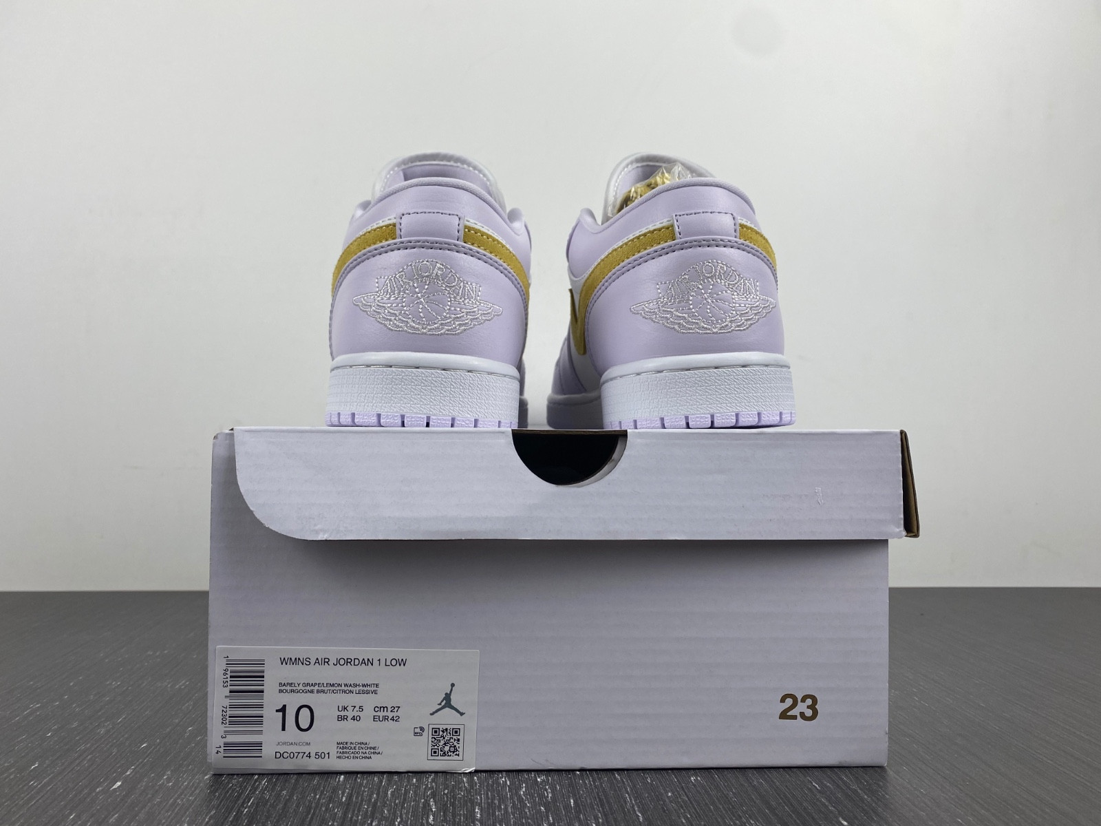 Air Jordan 1 Low WMNS “Barely Grape” DC0774-501