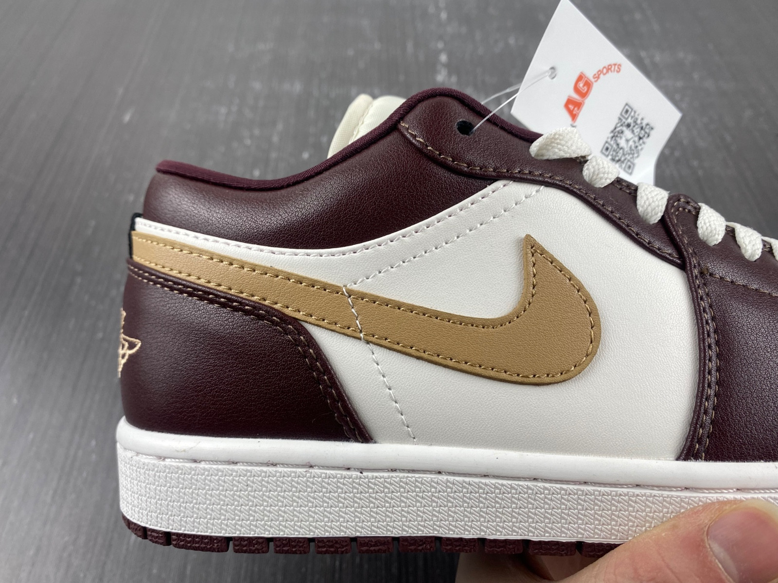 Air Jordan 1 Low “Shadow Brown” DC0774-200