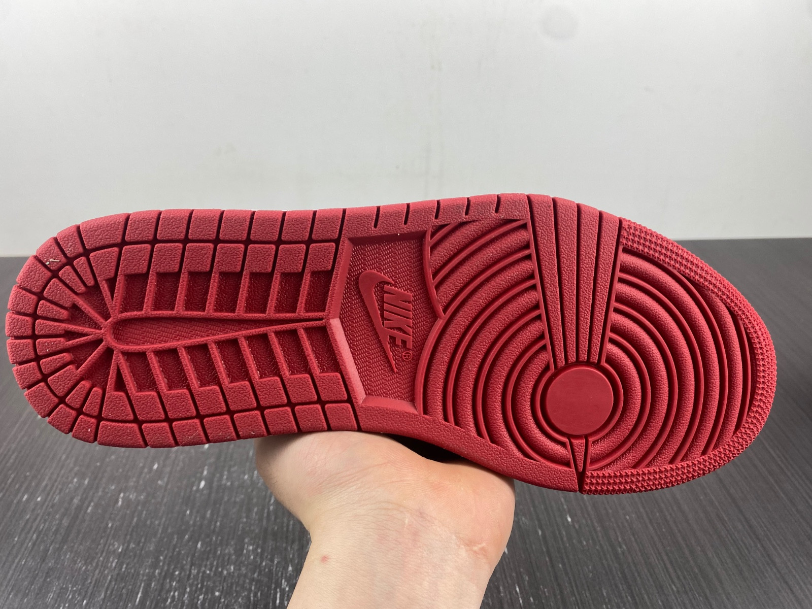 Air Jordan 1 Mid SE “USA” 852542-104