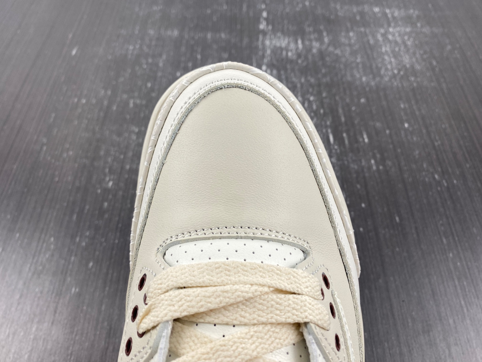 Travis Scott x Air Jordan 3 “Palomino 136064-668