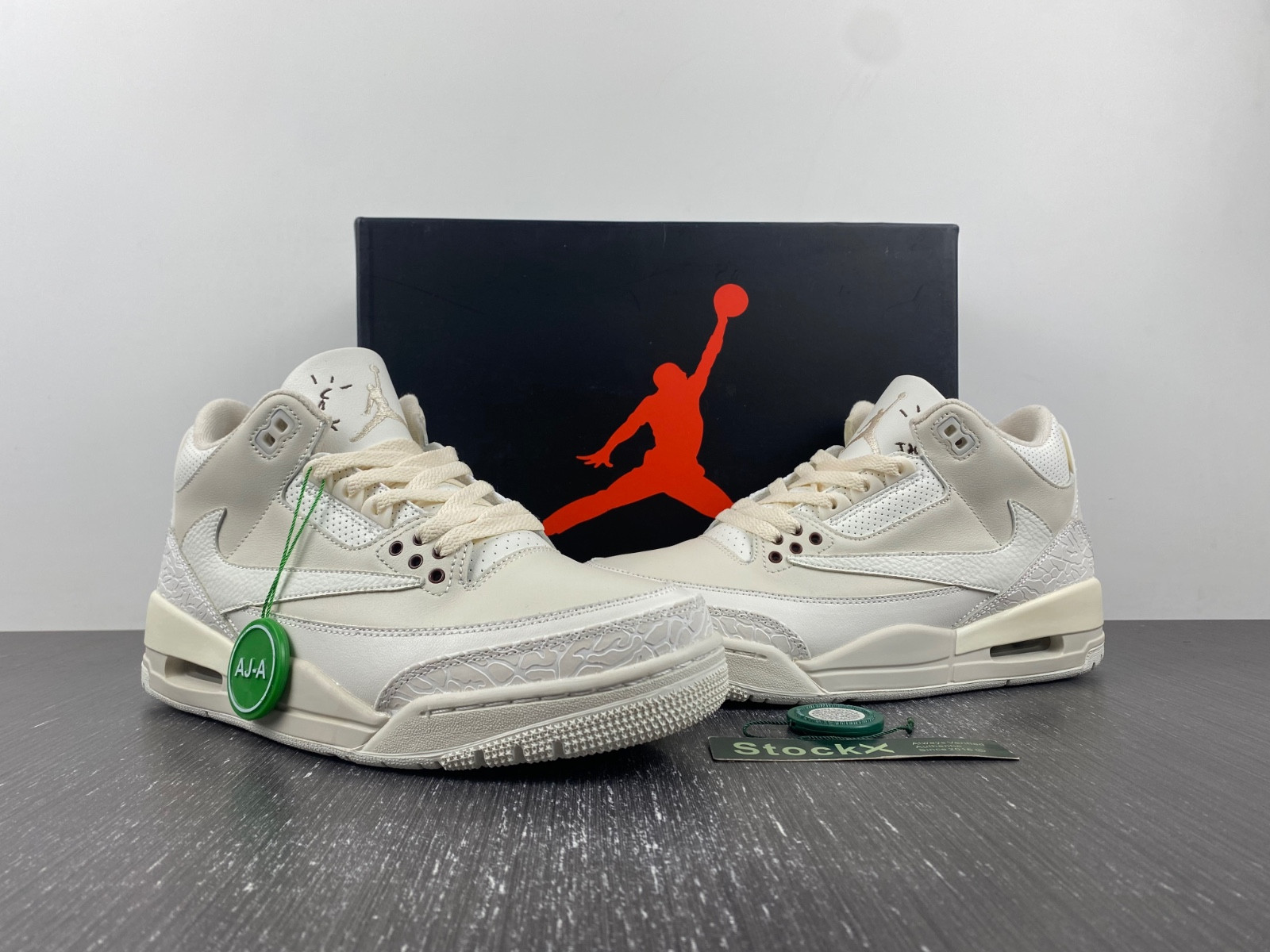 Travis Scott x Air Jordan 3 “Palomino 136064-668