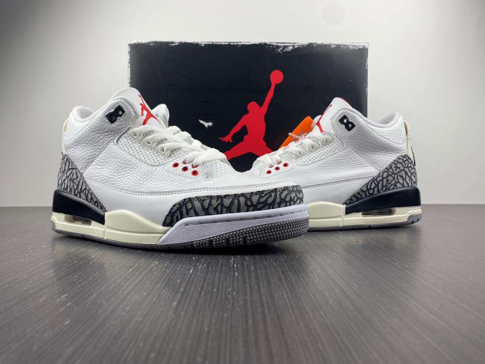 Air Jordan 3 “White Cement Reimagined”  DN3707-100