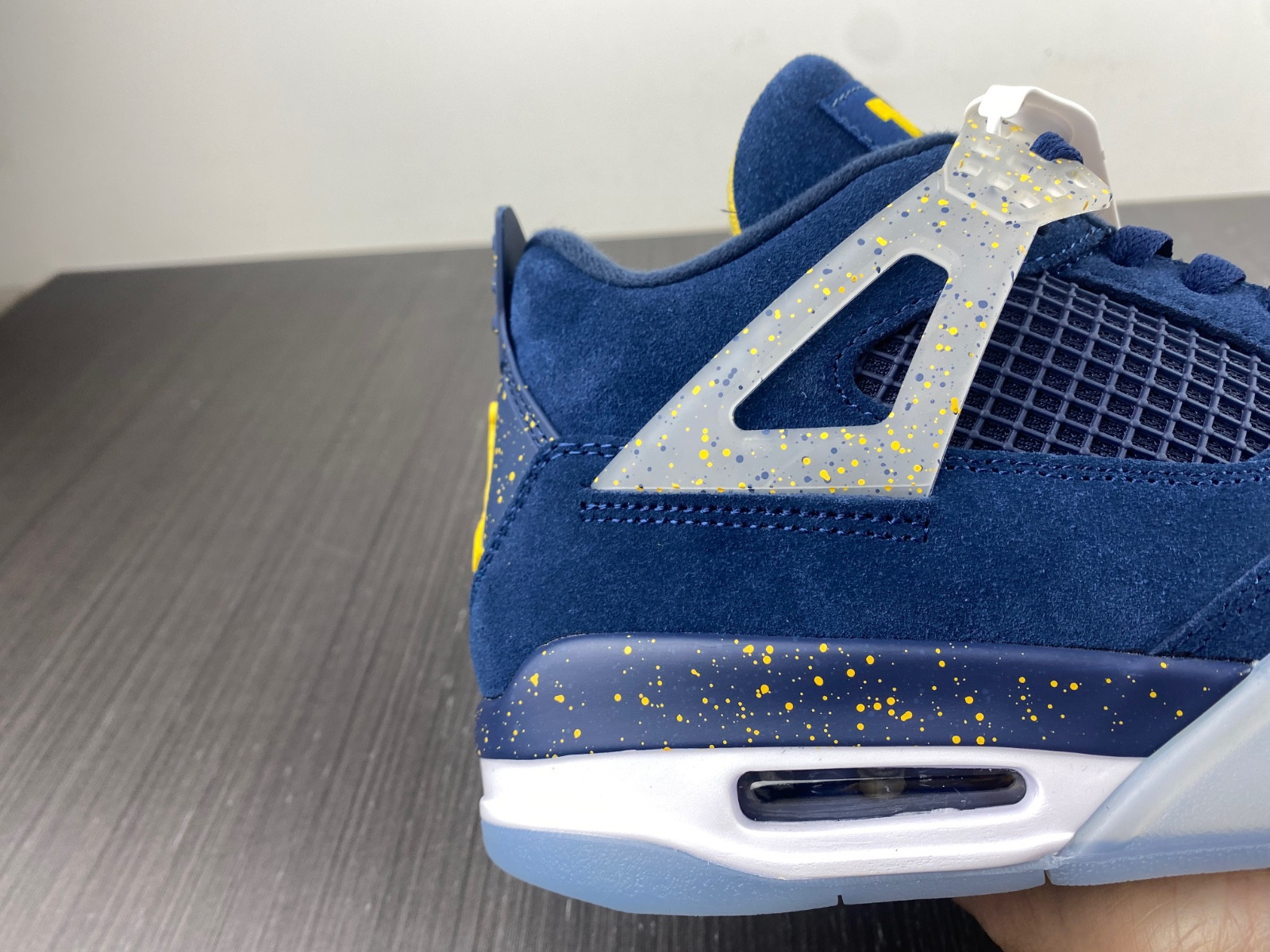 Jordan 4 Retro Michigan (PE) AJ4-1036660