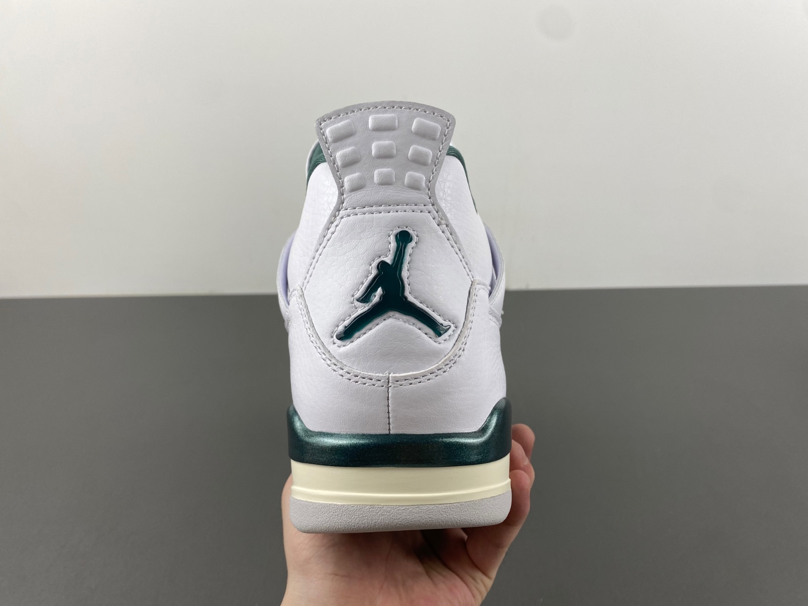 Air Jordan 4 “Oxidized Green” FQ8138-103
