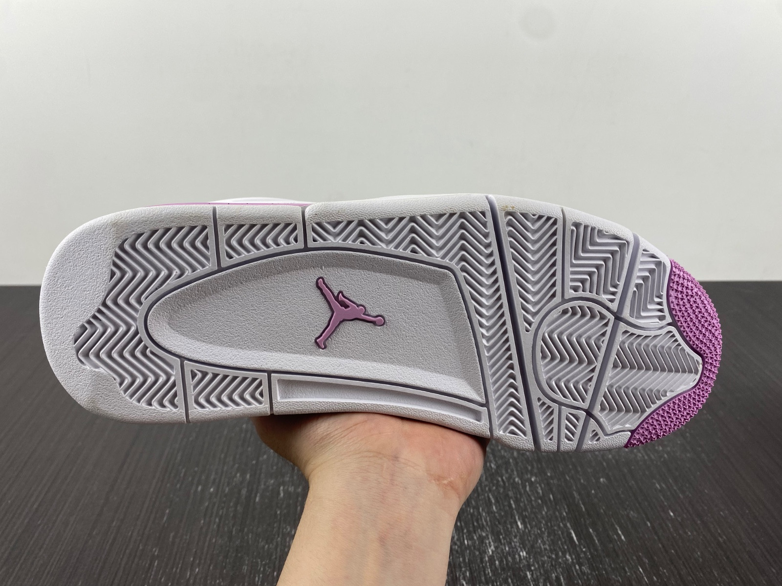 Air Jordan 4 CT8527-116