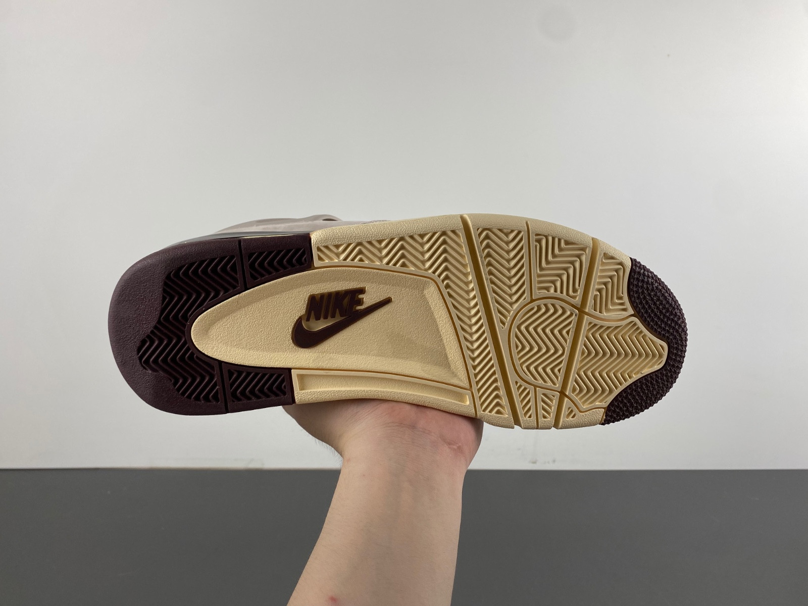 A Ma Maniere x Air Jordan 4 “While You Were Sleeping”FZ4810-200